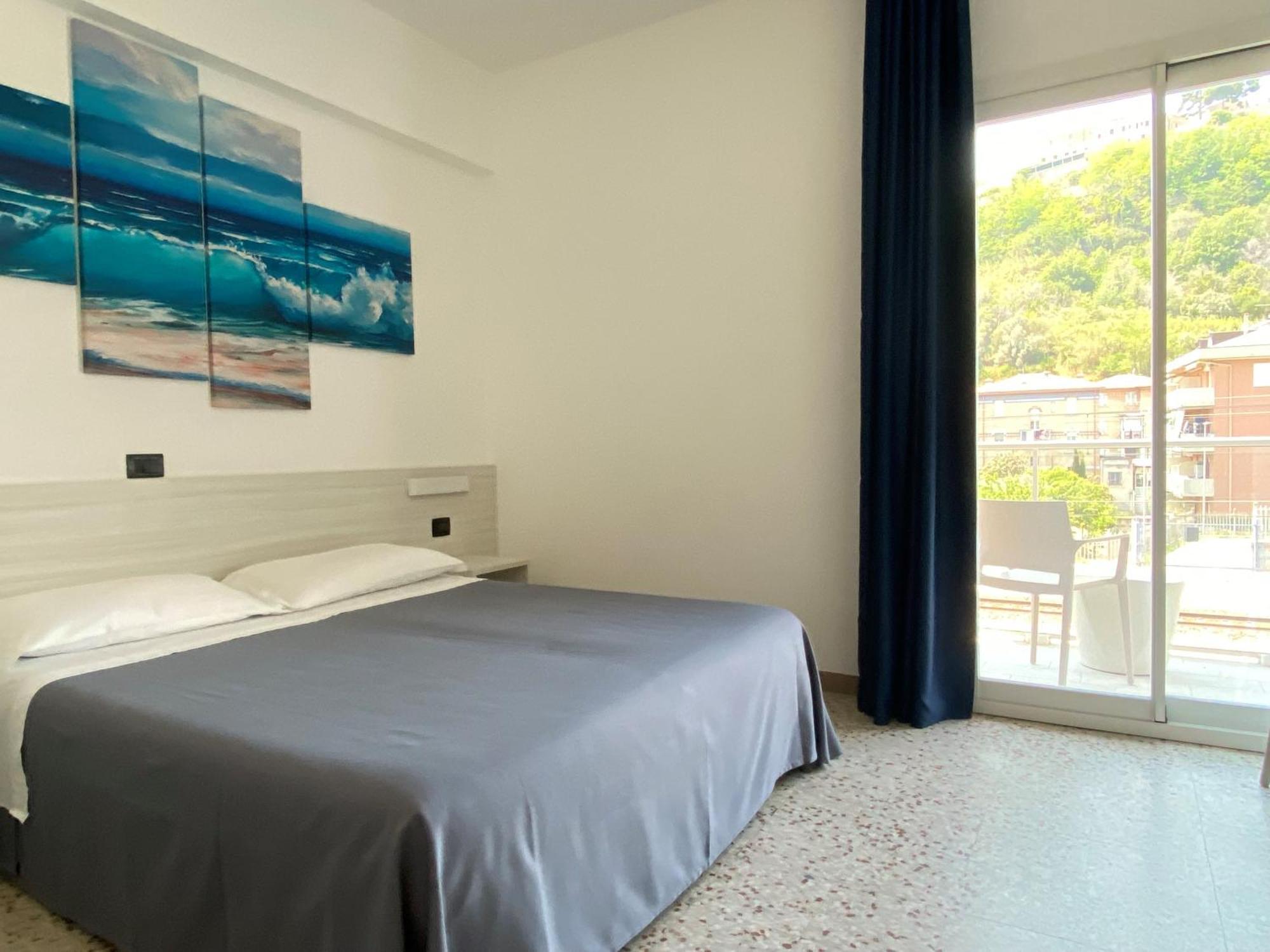 Hotel Ideal クプラ・マリッティマ エクステリア 写真