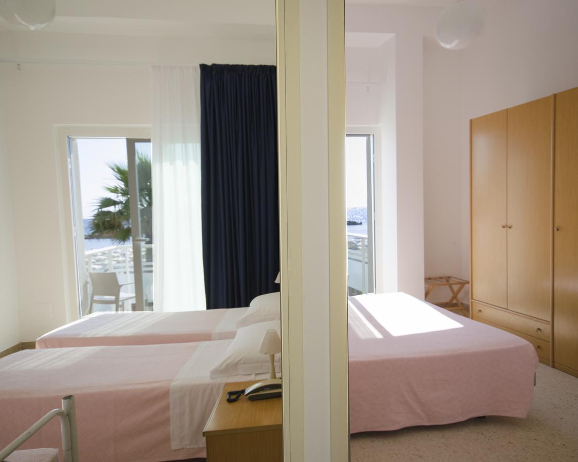 Hotel Ideal クプラ・マリッティマ エクステリア 写真